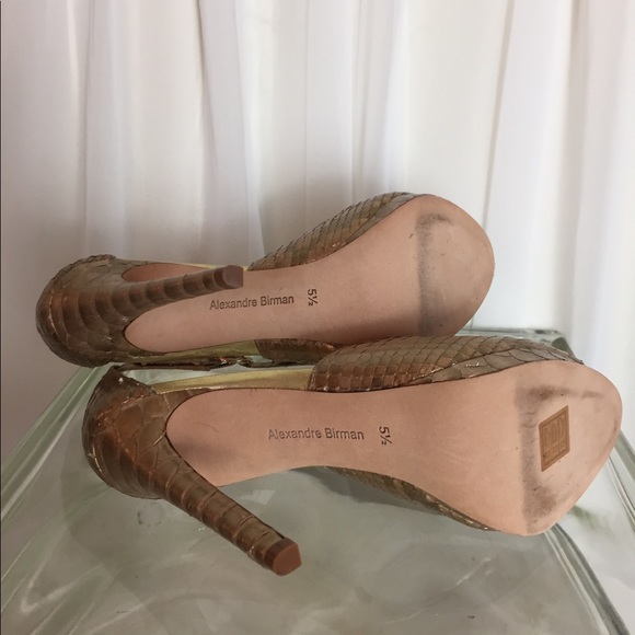 Alexandre Birman Gold Snakeskin platforms 5 1/2 - Picture 7 of 8
